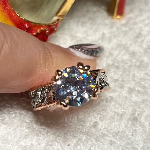 🍑Stunning rose gold chunky rhinestone ring -etched NWOT - Picture 4 of 10